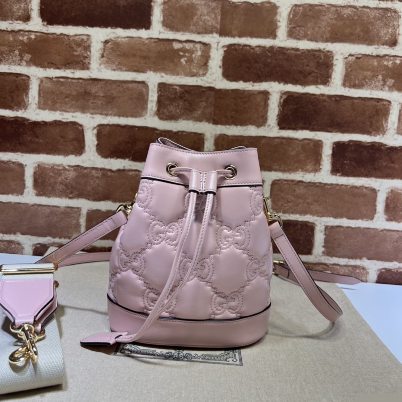 G*u*i bucket bags
